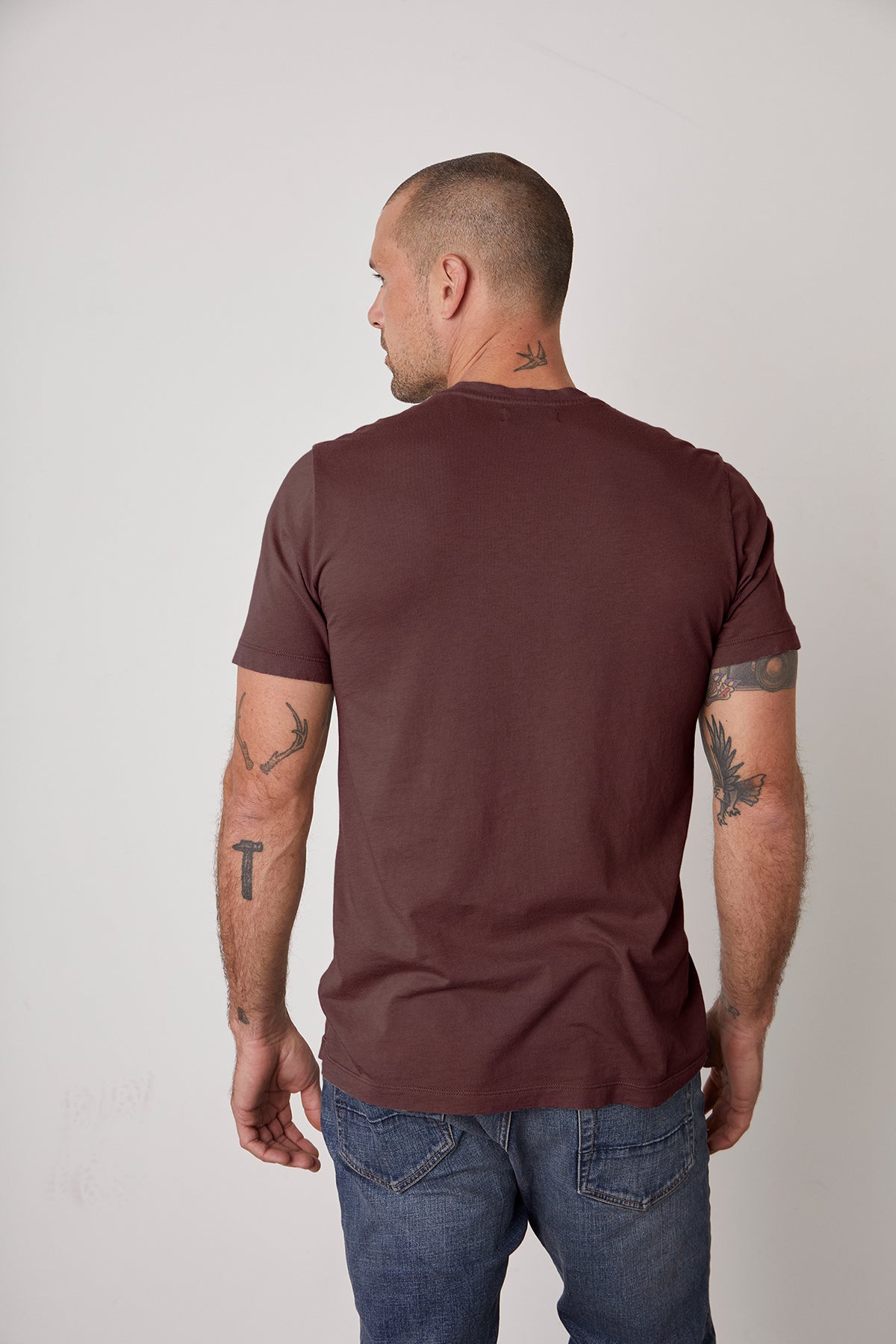 HOWARD WHISPER CLASSIC CREW NECK TEE - Velvet Staging 2.0-26916165681348