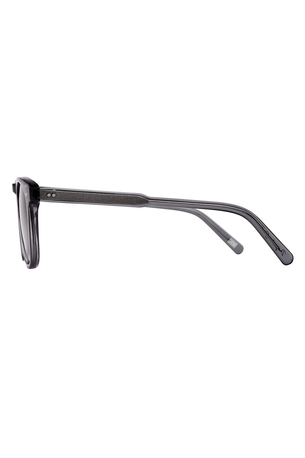 001 BY CHIMI EYEWEAR - Velvet Staging 2.0
