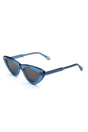 006 BY CHIMI EYEWEAR - Velvet Staging 2.0