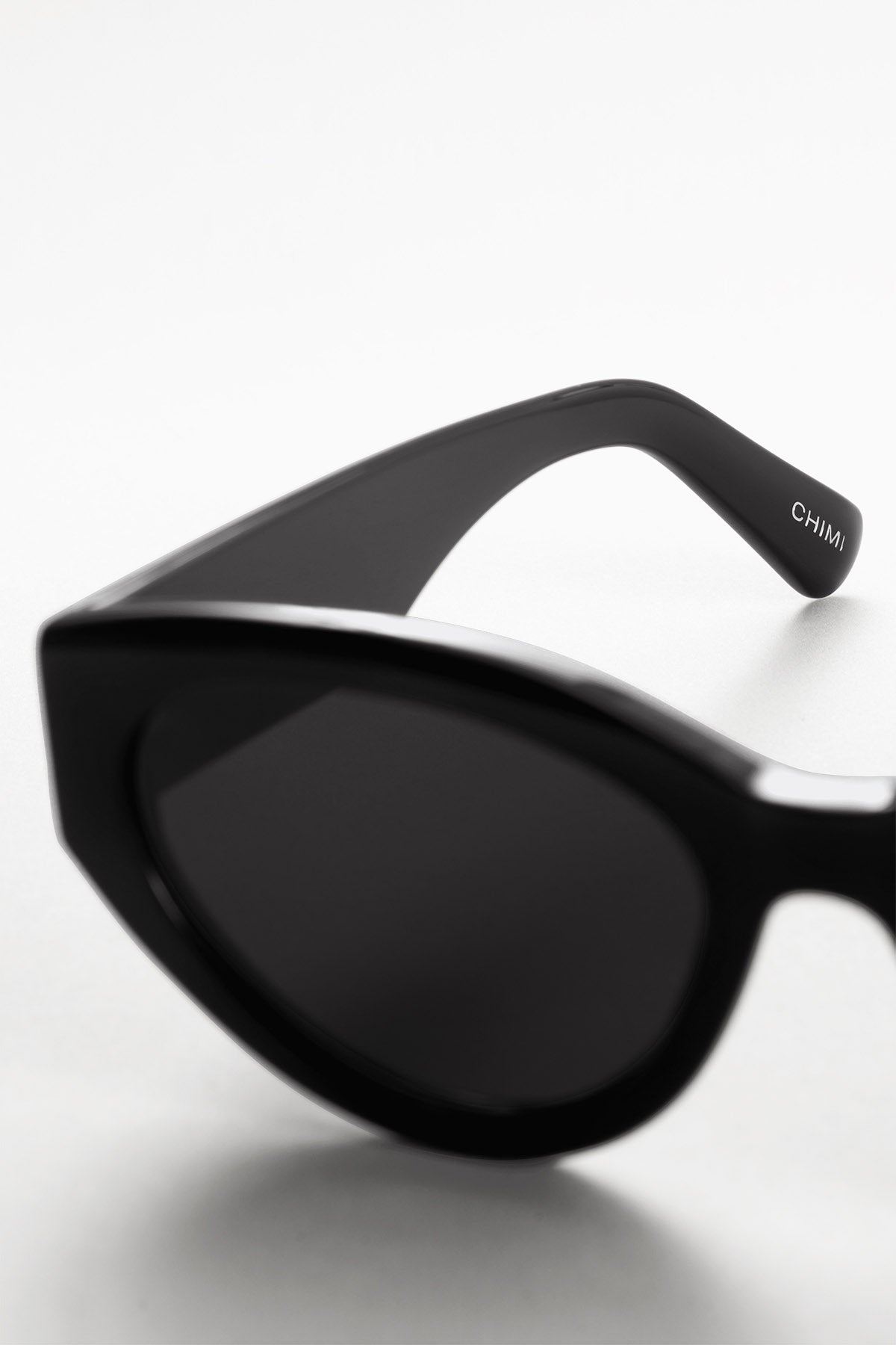 06 SUNGLASSES BY CHIMI - Velvet Staging 2.0