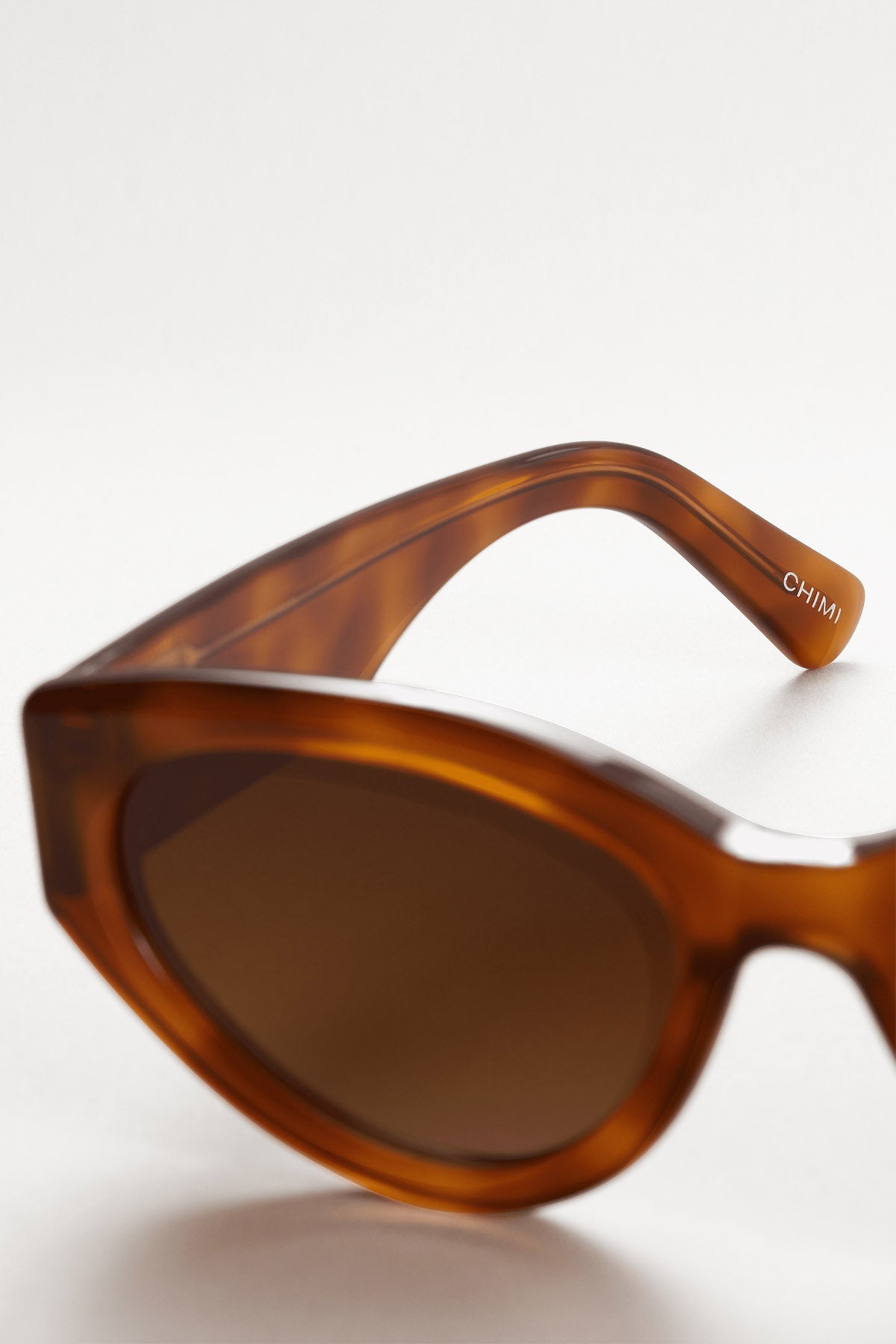 06 SUNGLASSES BY CHIMI - Velvet Staging 2.0