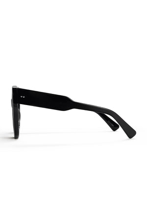 08 SUNGLASSES BY CHIMI - Velvet Staging 2.0