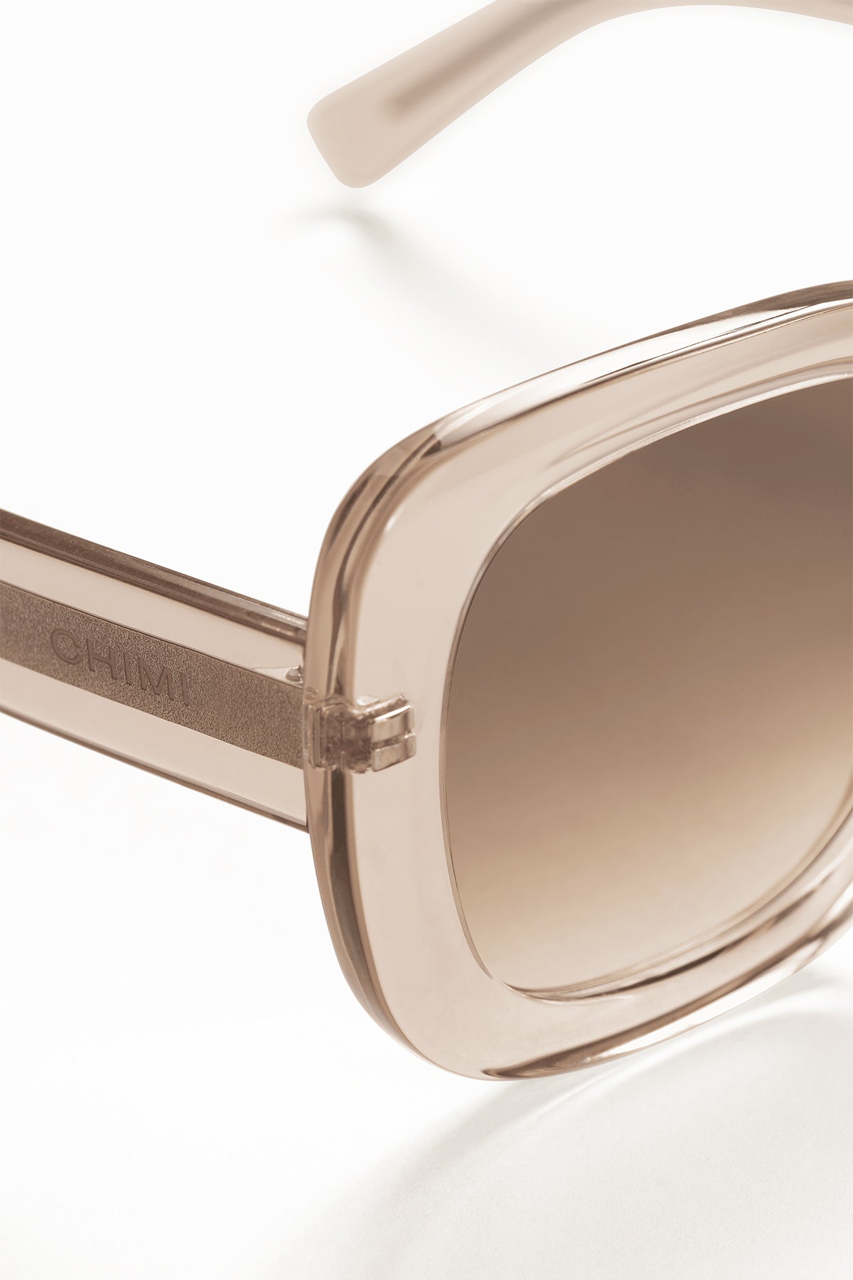 10 SUNGLASSES BY CHIMI - Velvet Staging 2.0