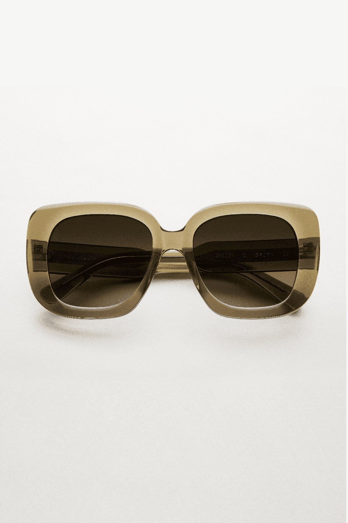 10 SUNGLASSES BY CHIMI - Velvet Staging 2.0