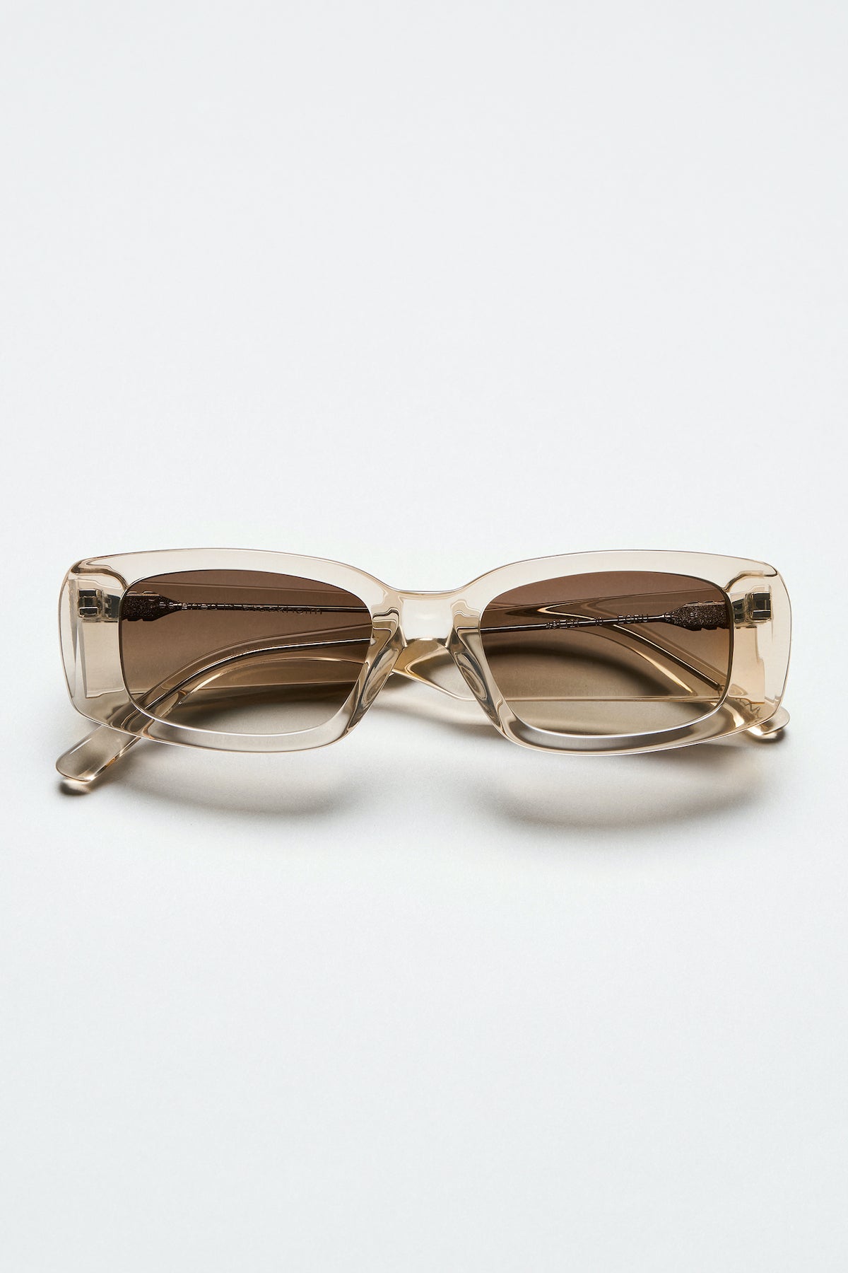 10.2 SUNGLASSES BY CHIMI - Velvet Staging 2.0