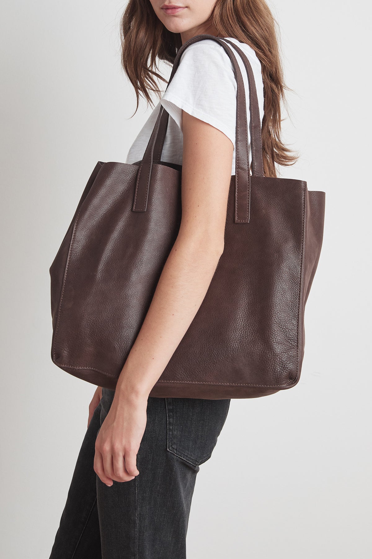 CLOVER LEATHER TOTE Velvet by Graham & Spencer