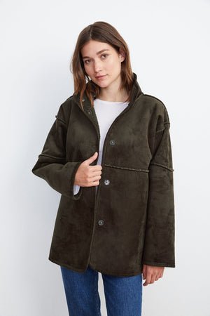 ALBANY REVERSIBLE LUX SHERPA COAT - Velvet Staging 2.0