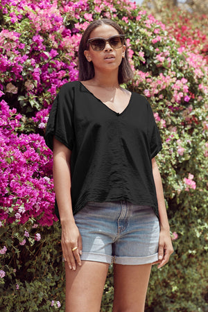 ALINN BOXY V-NECK TOP - Velvet Staging 2.0