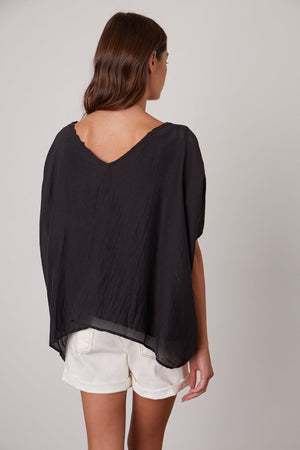 ALINN BOXY V-NECK TOP - Velvet Staging 2.0