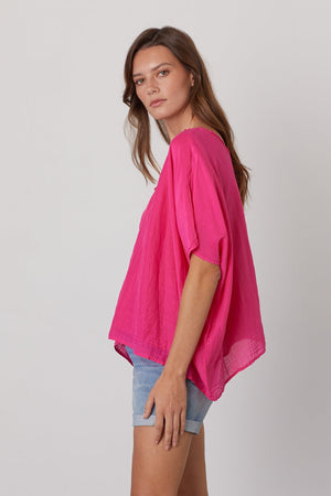 ALINN BOXY V-NECK TOP - Velvet Staging 2.0