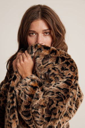 ANNE LUX FAUX FUR JACKET - Velvet Staging 2.0