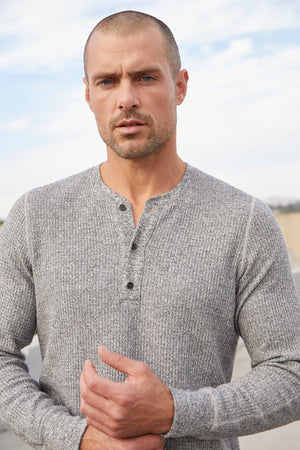 ANTHONY THERMAL HENLEY - Velvet Staging 2.0