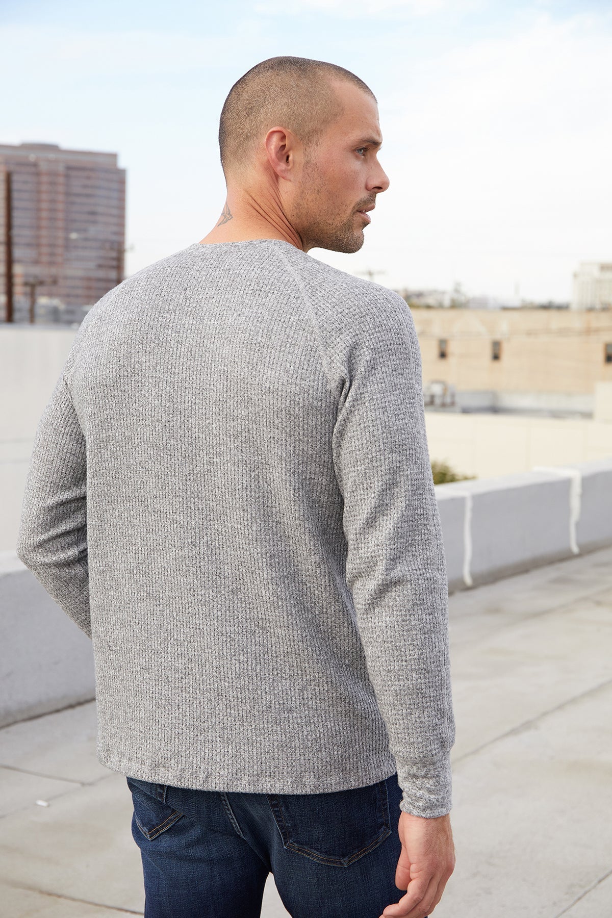 ANTHONY THERMAL HENLEY - Velvet Staging 2.0