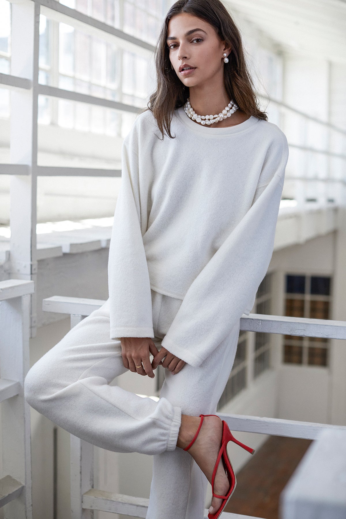 ARISSA CROPPED SWEATSHIRT - Velvet Staging 2.0