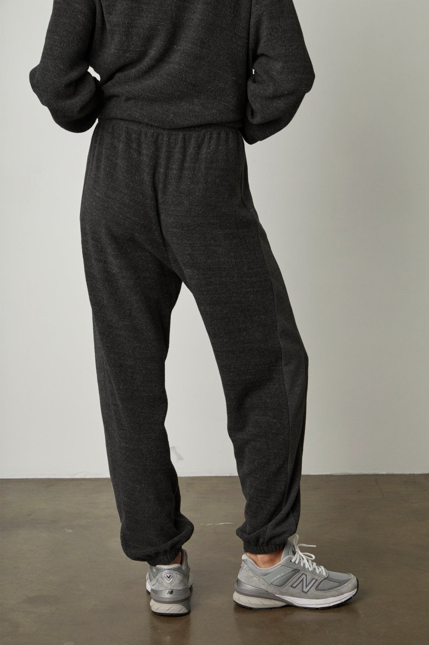 BELLE JOGGER - Velvet Staging 2.0-26916059087044