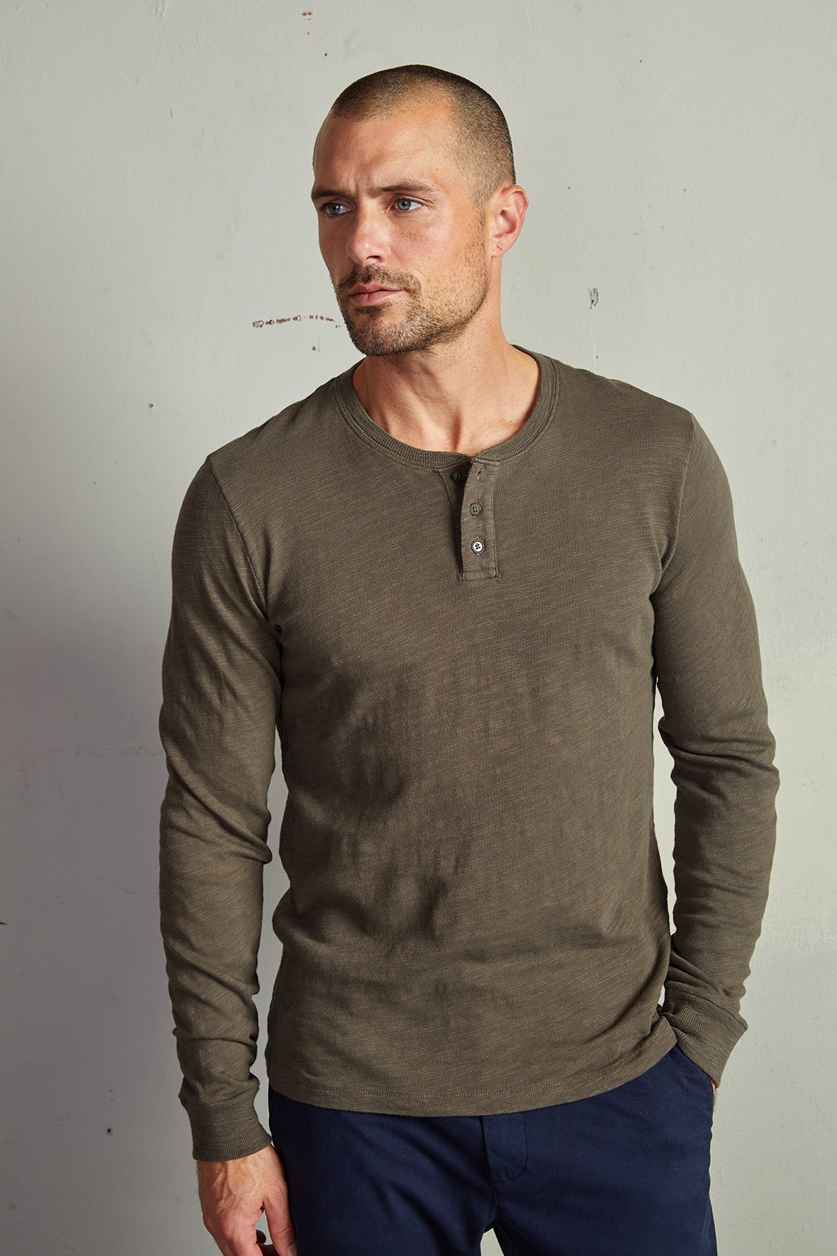 BRADLEY HENLEY - Velvet Staging 2.0