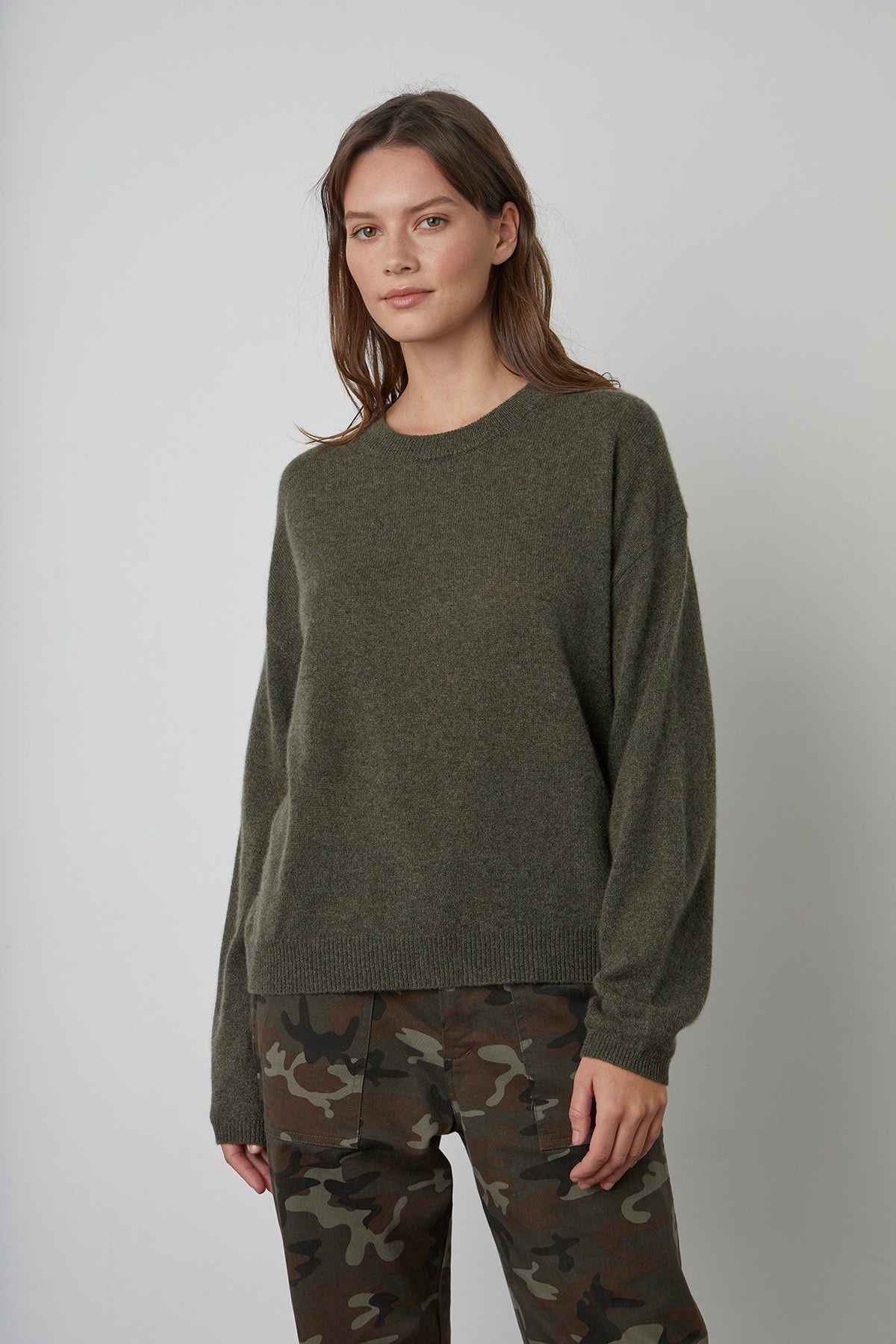 BRYNNE CASHMERE CREW NECK SWEATER - Velvet Staging 2.0-26916079403204