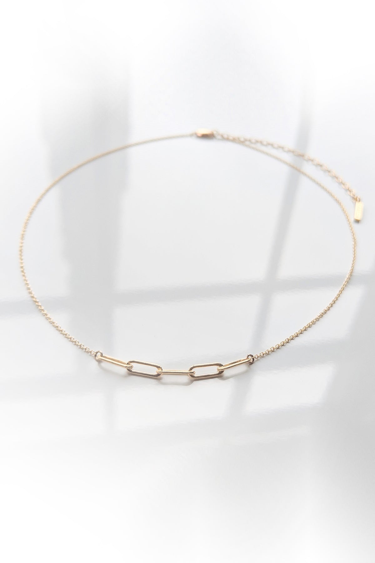 CORA NECKLACE BY THATCH - Velvet Staging 2.0