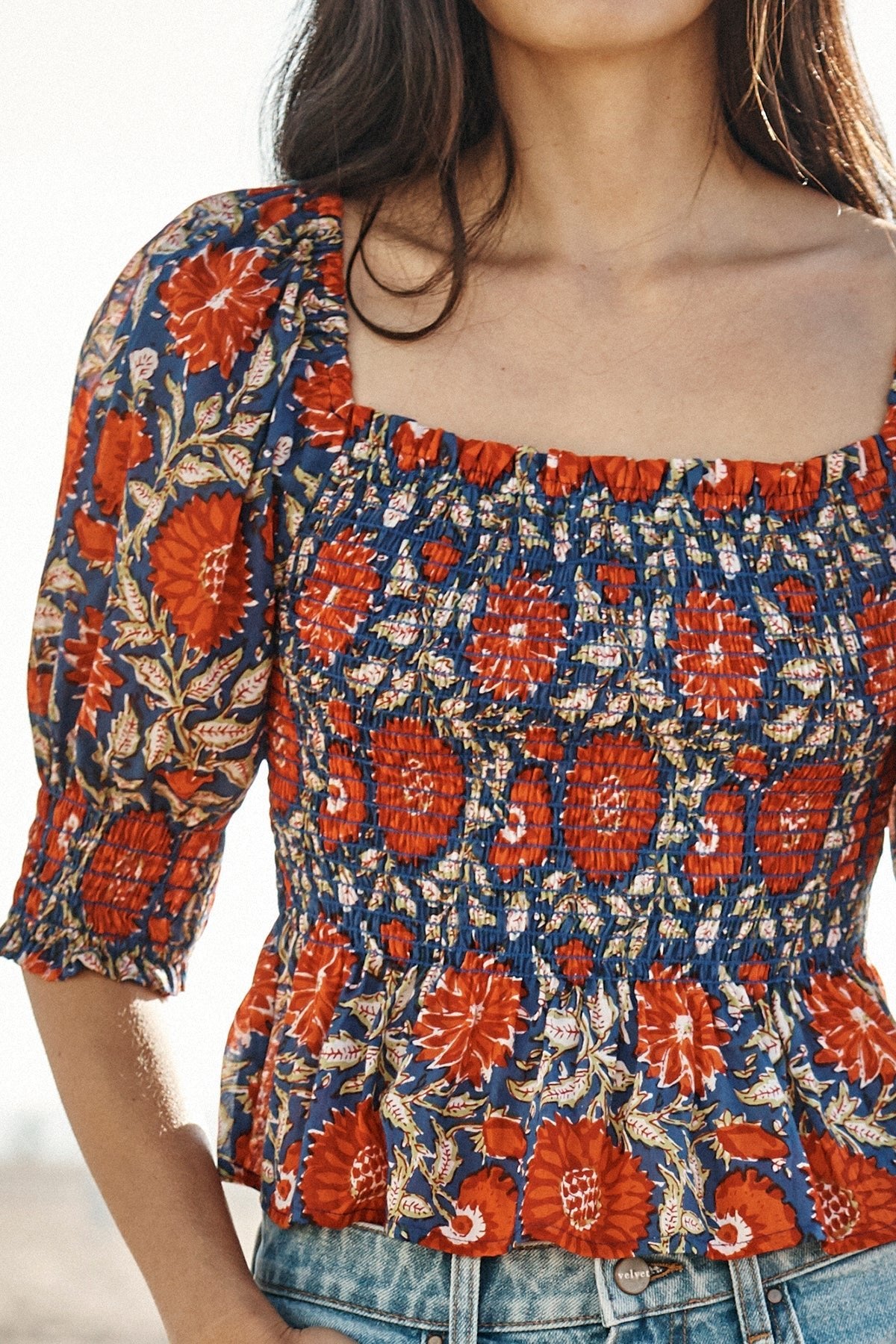 CORRYN PRINTED RUCHED TOP - Velvet Staging 2.0