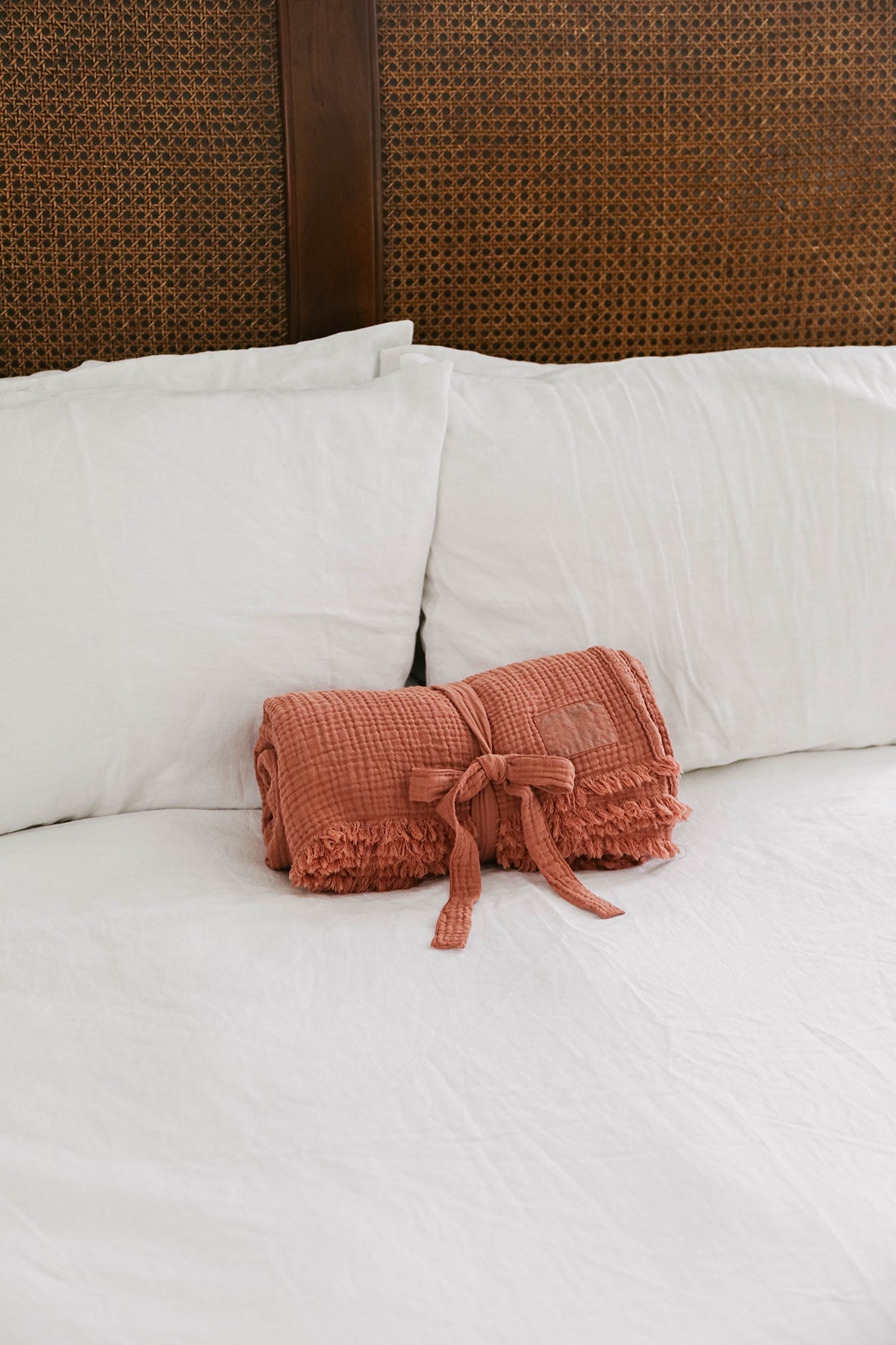 COTTON GAUZE THROW - Velvet Staging 2.0