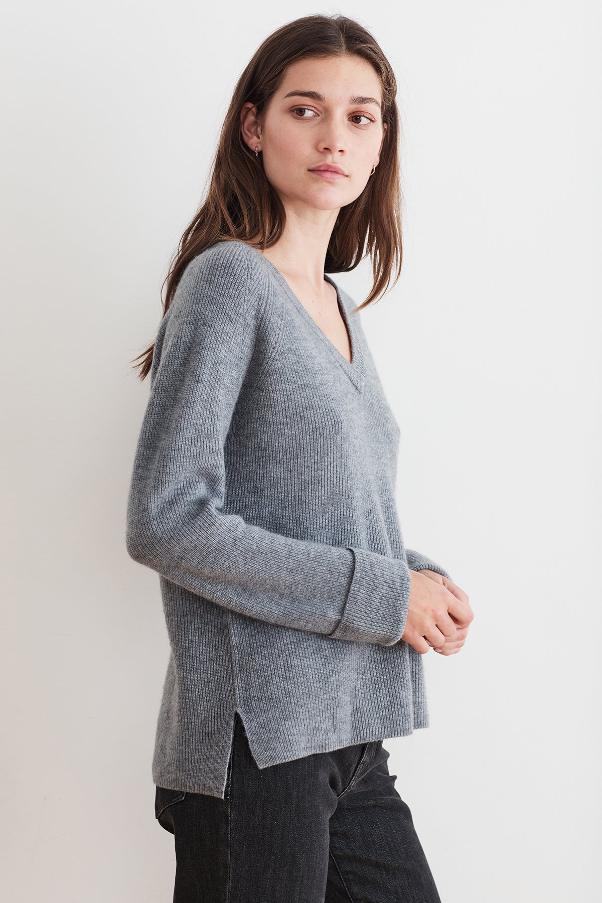 DANIELLA CASHMERE SWEATER - Velvet Staging 2.0
