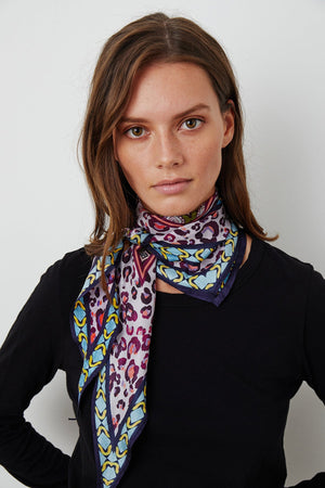 DIAMOND SHAPE SILK SCARF - Velvet Staging 2.0