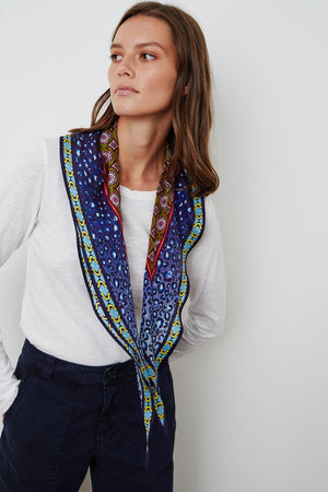 DIAMOND SHAPE SILK SCARF - Velvet Staging 2.0