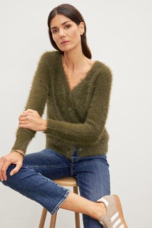 ELLE FEATHER YARN CARDIGAN - Velvet Staging 2.0