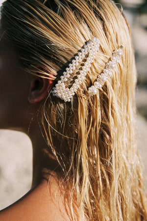 ELLY PEARL CLIP BY ATELIER DE FEMMES - Velvet Staging 2.0