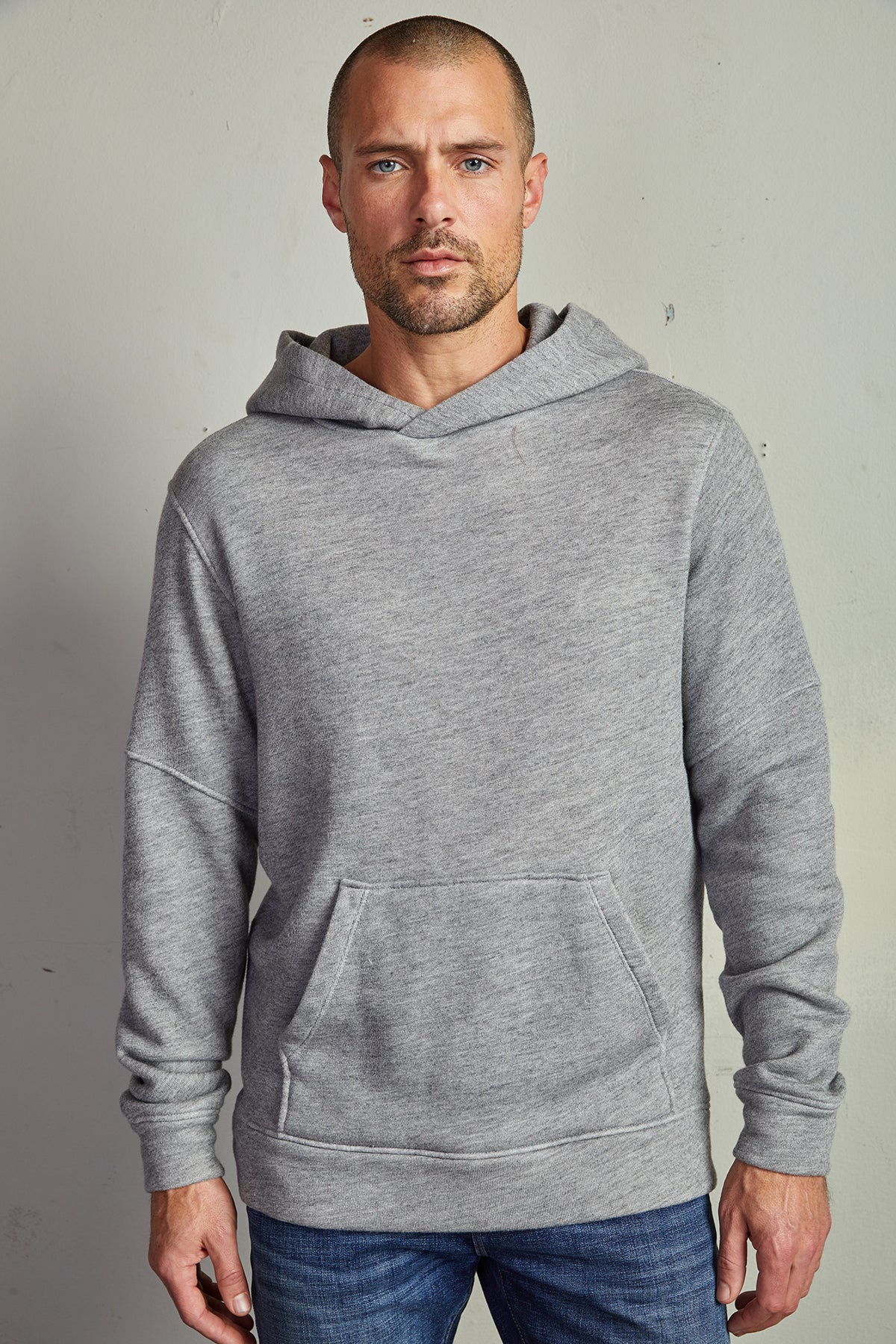 EMMITT PULLOVER HOODIE - Velvet Staging 2.0