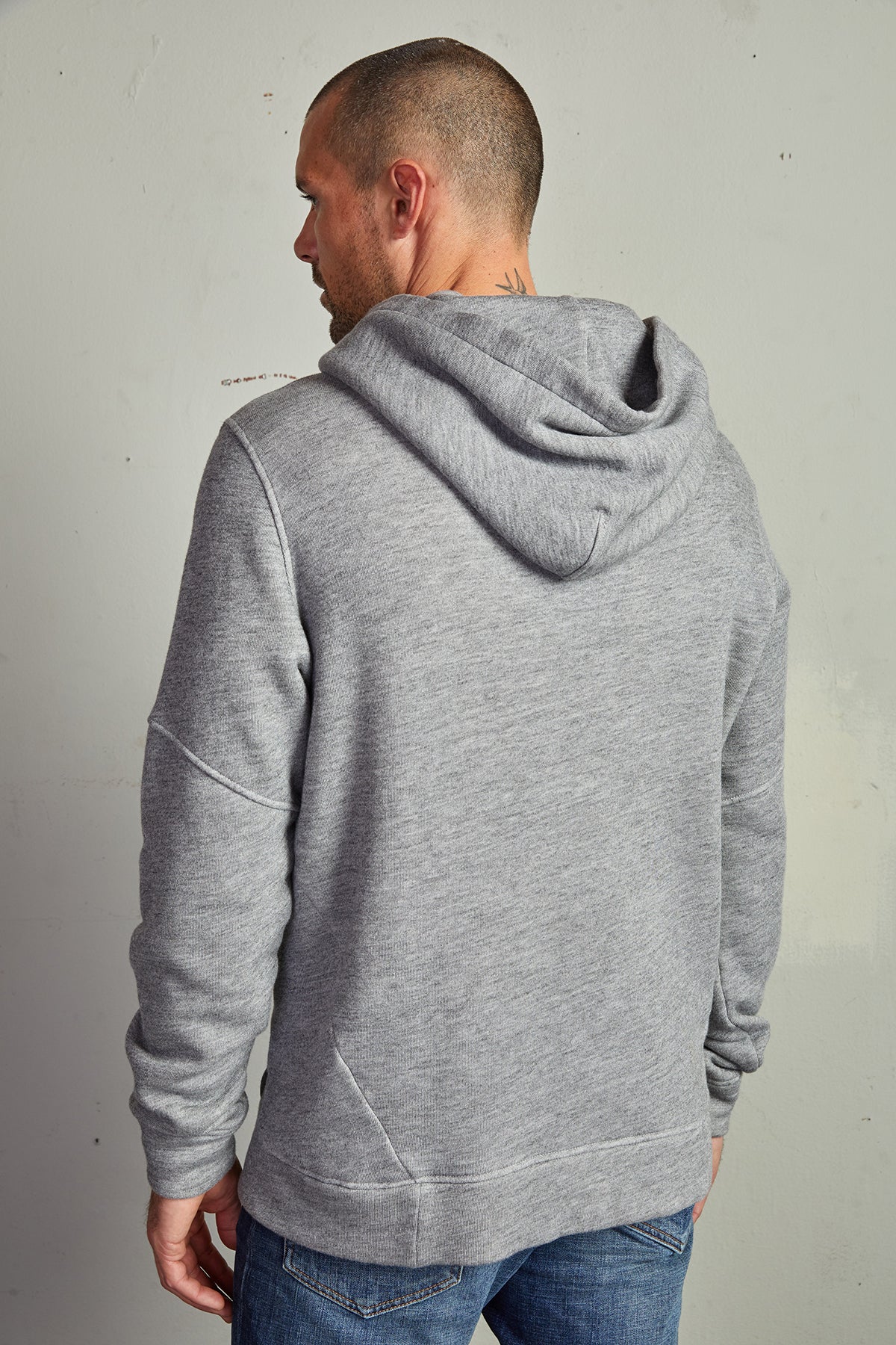 EMMITT PULLOVER HOODIE - Velvet Staging 2.0