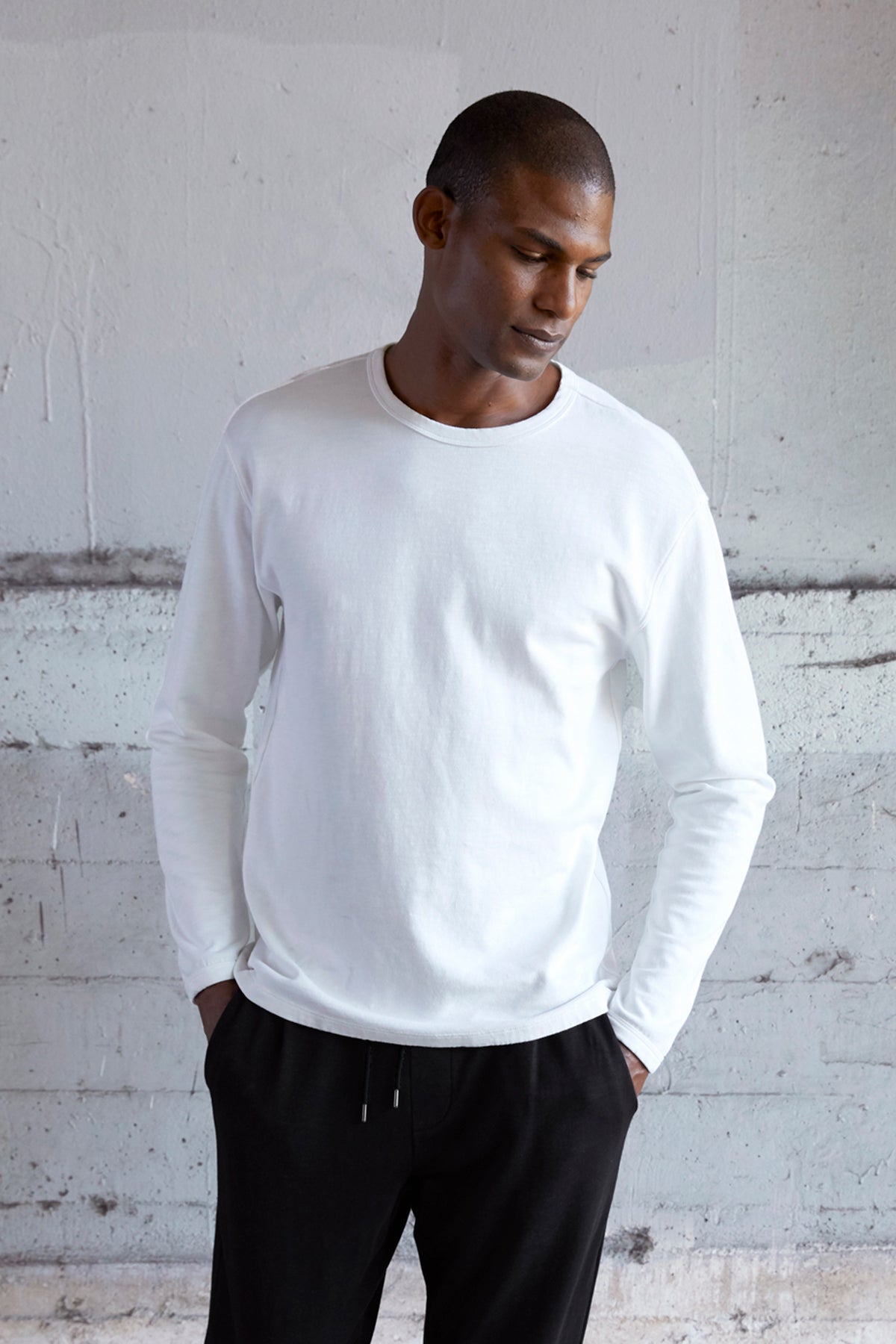 FERGUS CREW NECK TEE - Velvet Staging 2.0