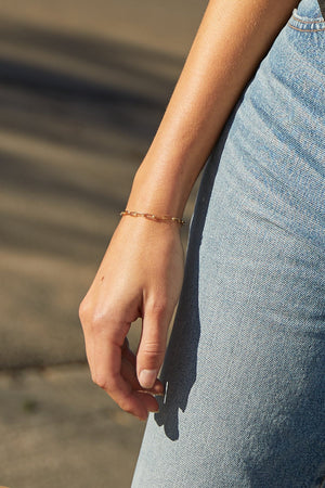 FINN GOLD BRACELET BY THATCH - Velvet Staging 2.0