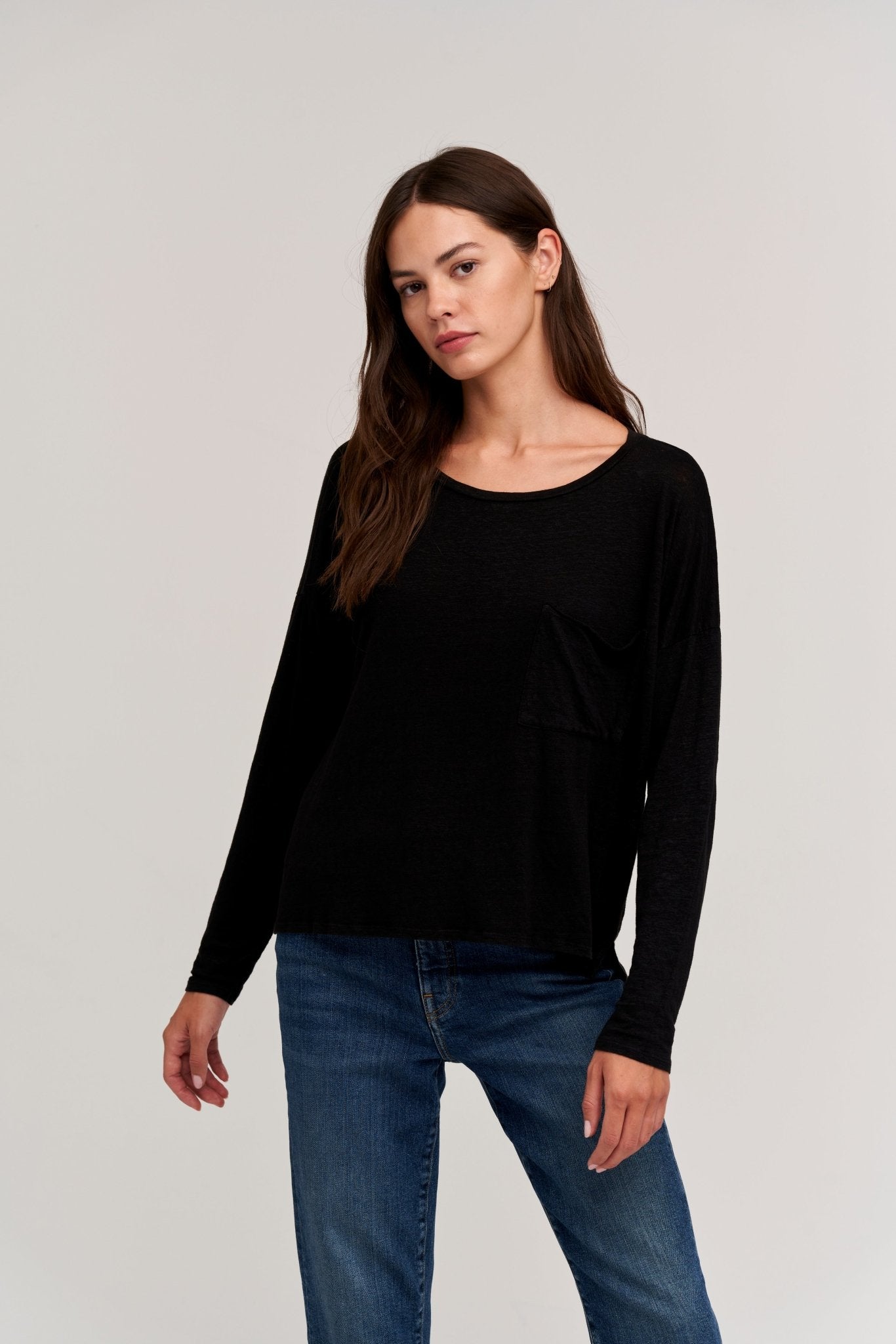 FIONA POCKET TEE - Velvet Staging 2.0