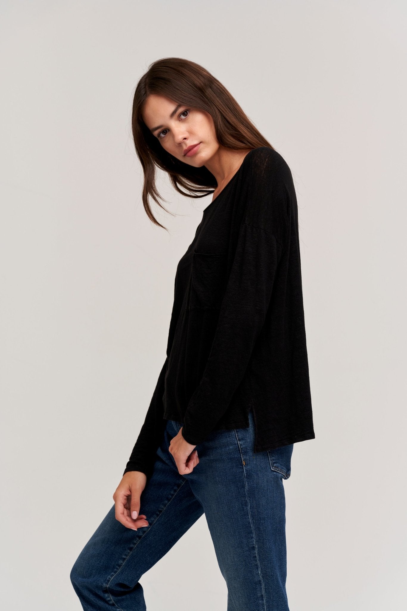 FIONA POCKET TEE - Velvet Staging 2.0