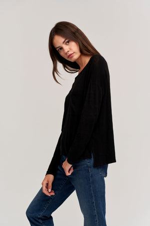 FIONA POCKET TEE - Velvet Staging 2.0