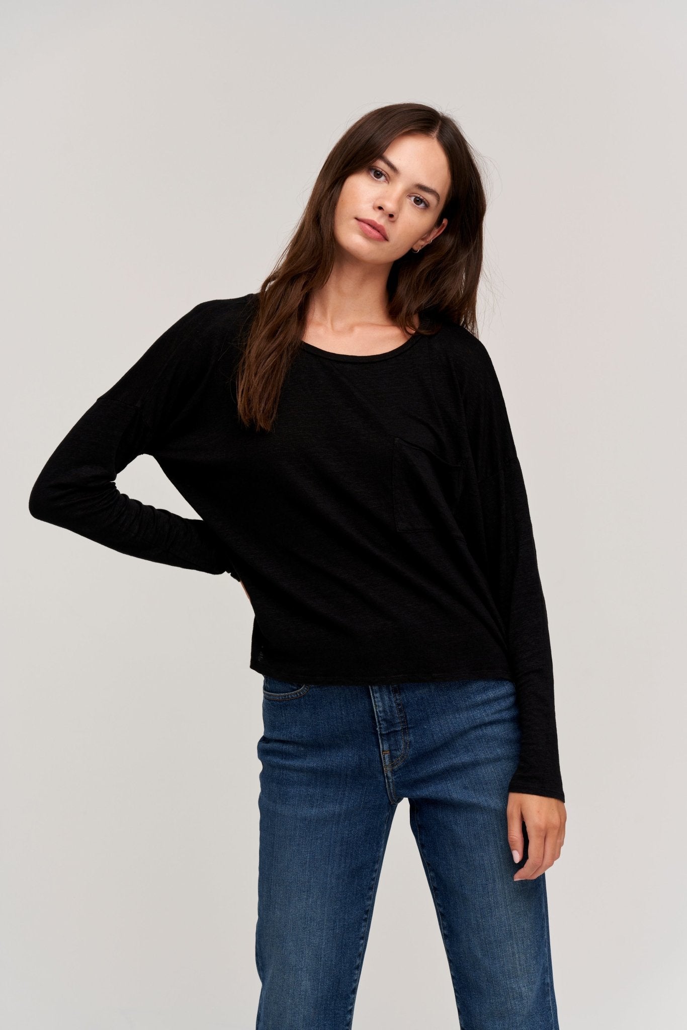 FIONA POCKET TEE - Velvet Staging 2.0