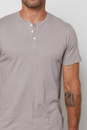 FULTON SHORT SLEEVE HENLEY Velvet by Graham & Spencer