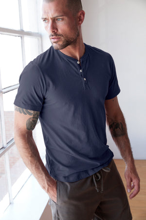 FULTON SHORT SLEEVE HENLEY - Velvet Staging 2.0
