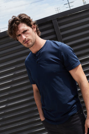 FULTON SHORT SLEEVE HENLEY Velvet by Graham & Spencer