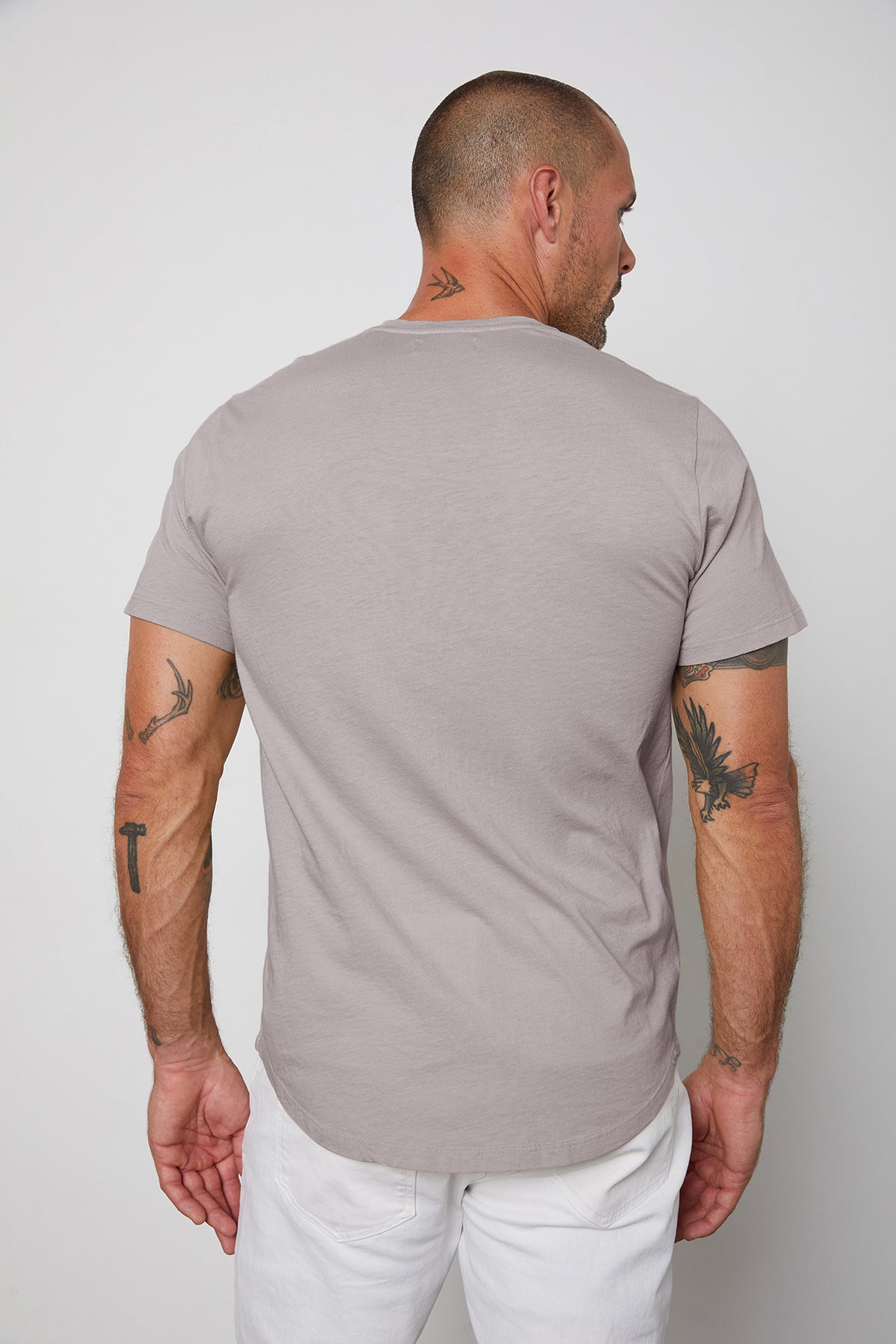   FULTON SHORT SLEEVE HENLEY Velvet by Graham & Spencer 