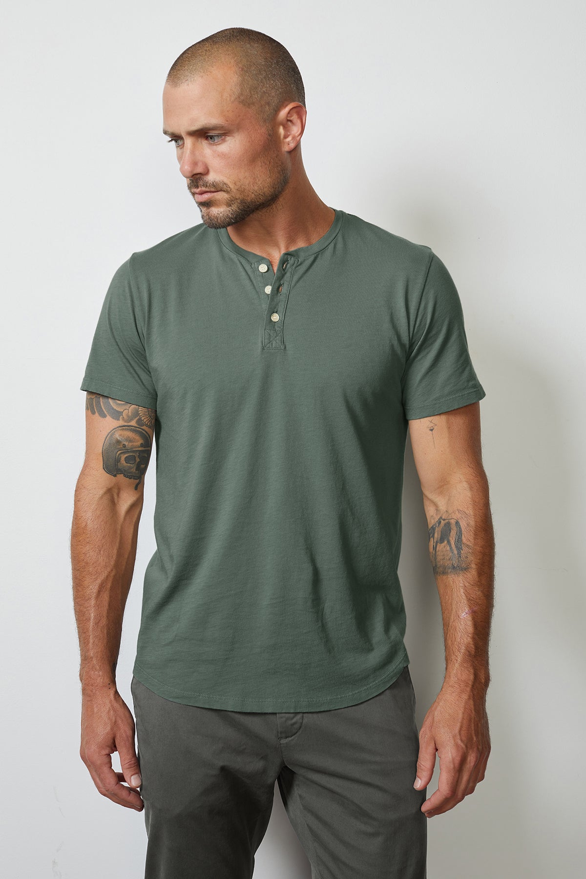 FULTON SHORT SLEEVE HENLEY - Velvet Staging 2.0