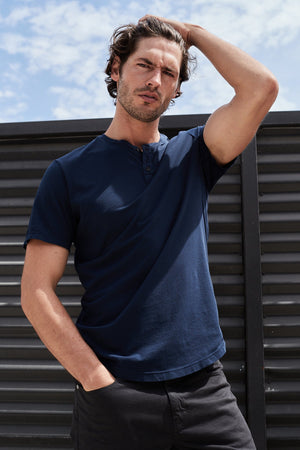 FULTON SHORT SLEEVE HENLEY Velvet by Graham & Spencer