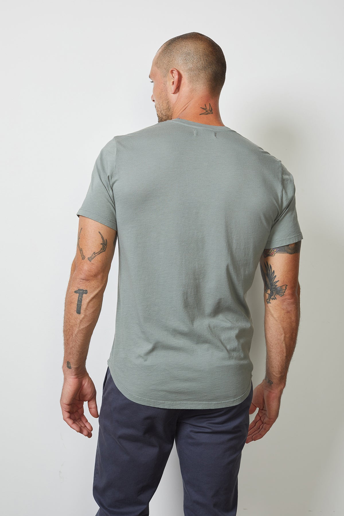   FULTON SHORT SLEEVE HENLEY Velvet by Graham & Spencer 