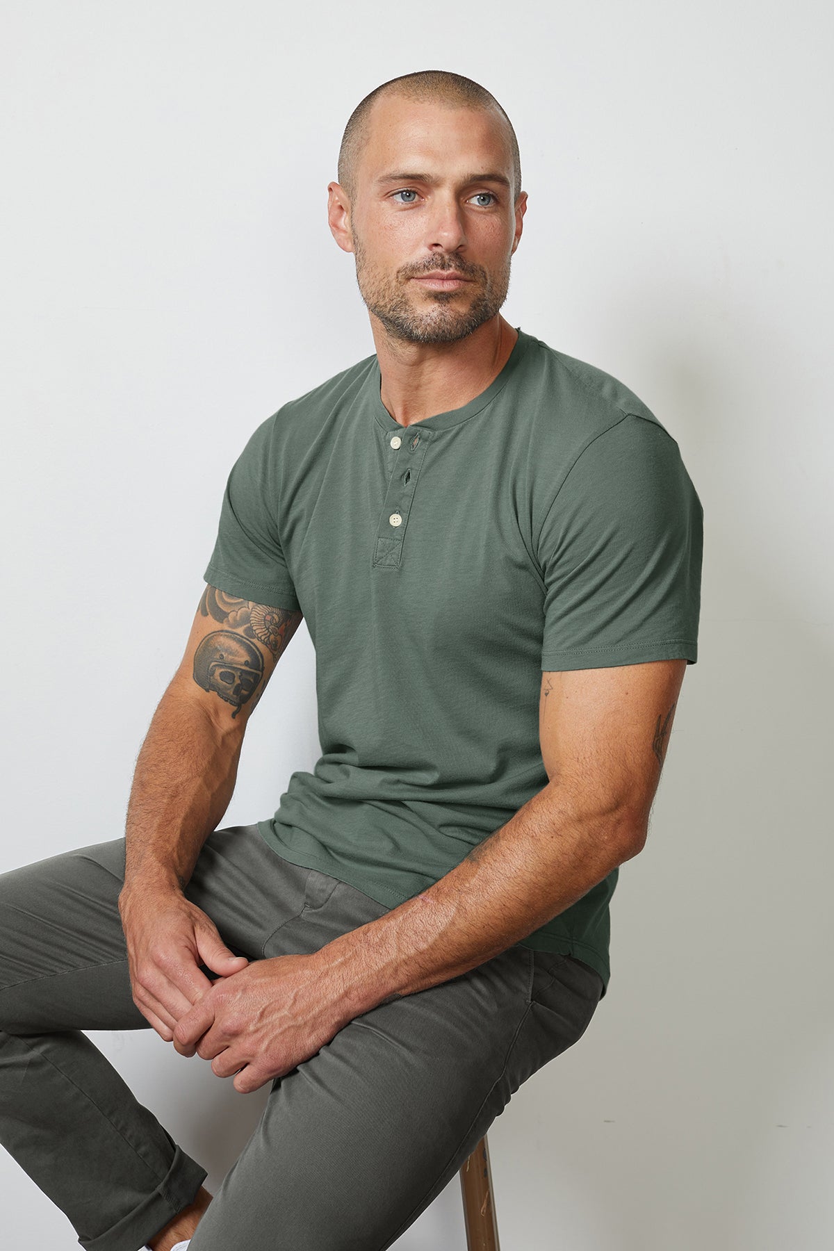 FULTON SHORT SLEEVE HENLEY - Velvet Staging 2.0