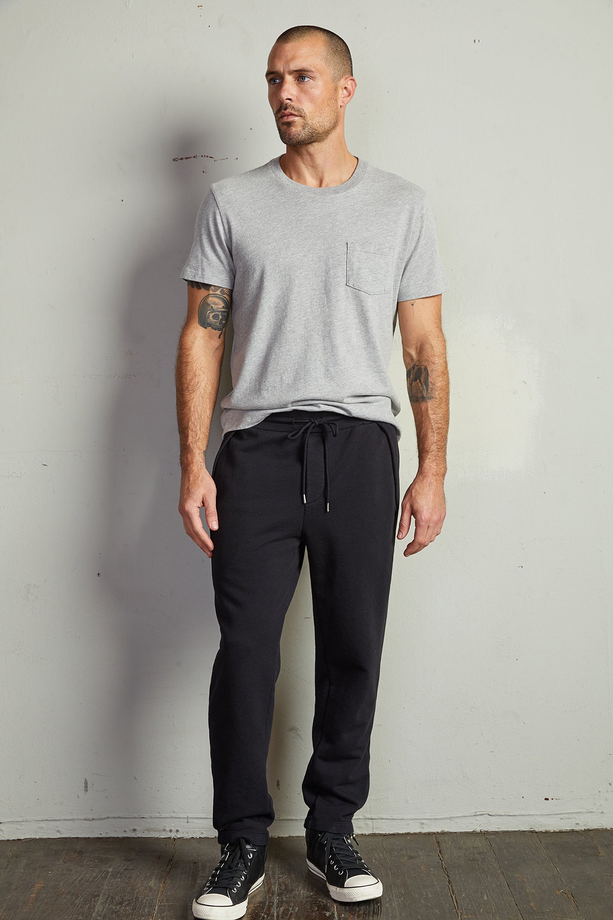 HART POCKET TEE - Velvet Staging 2.0
