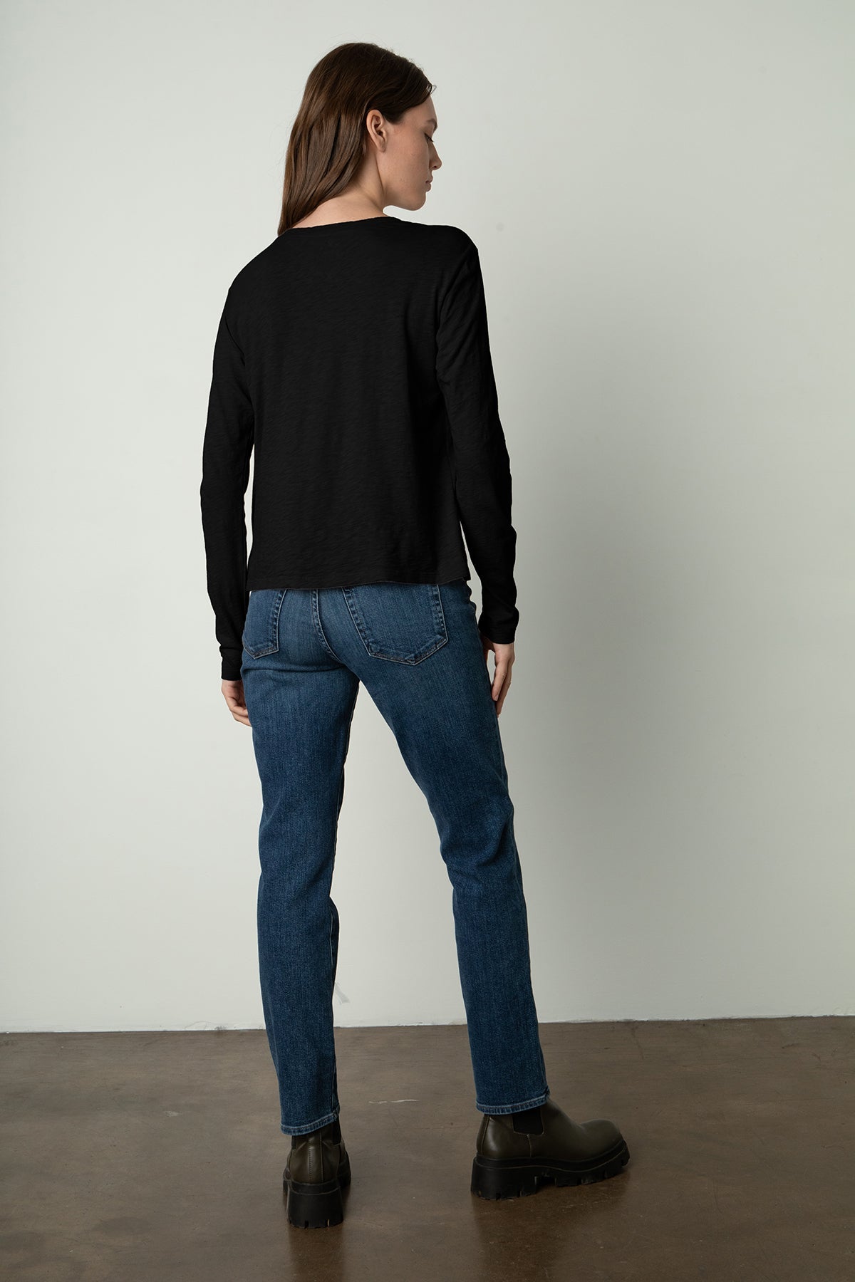 HESTER CREW NECK TEE - Velvet Staging 2.0