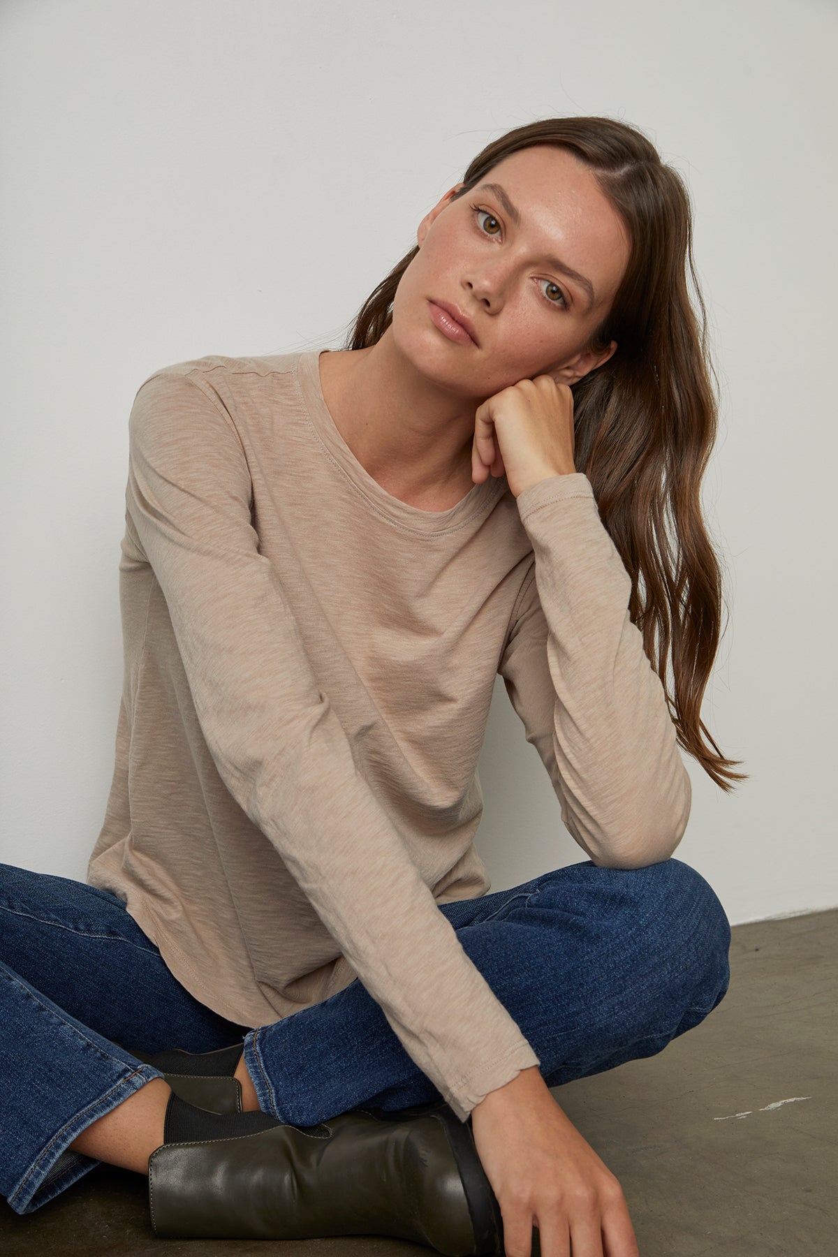 HESTER CREW NECK TEE - Velvet Staging 2.0