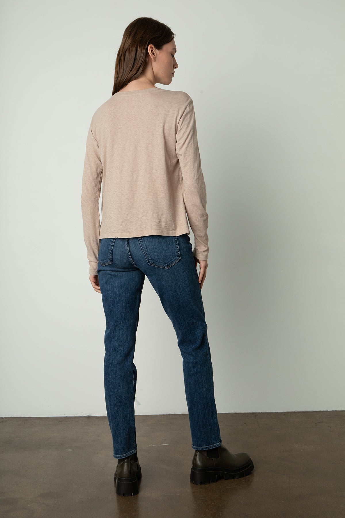 HESTER CREW NECK TEE - Velvet Staging 2.0