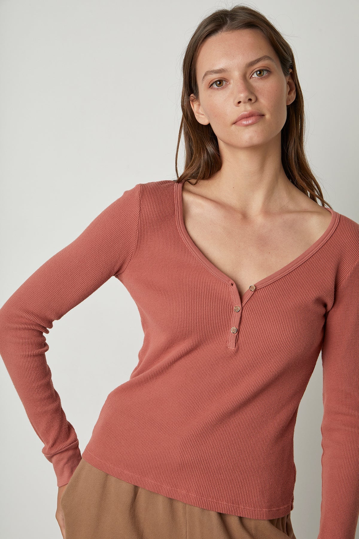 HILARY COTTON THERMAL HENLEY - Velvet Staging 2.0